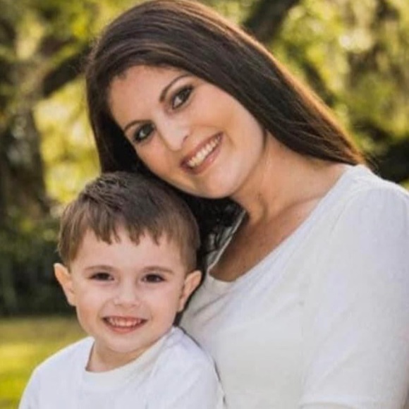 Meet your Posher, Nicole - Picture 10 of 15